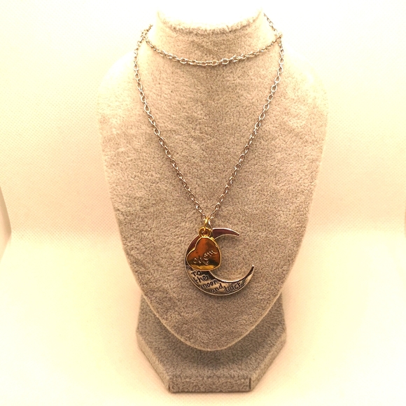 Heart and moon necklace for Mom - Picture 1 of 4